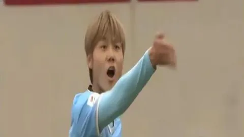 腾势Z9备受关注，上月销量1585台引发讨论